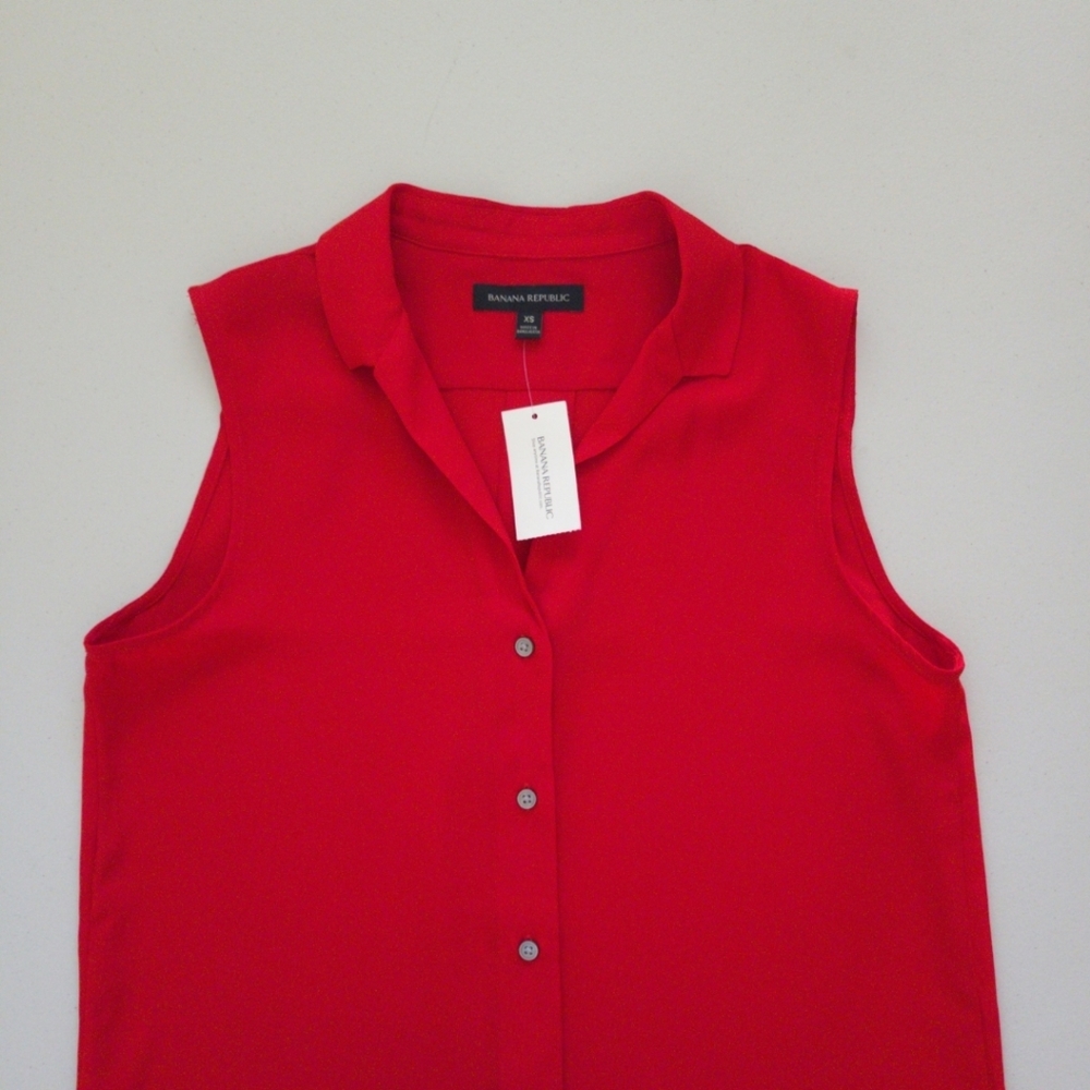 NWT Banana Republic Red Button up blouse vest